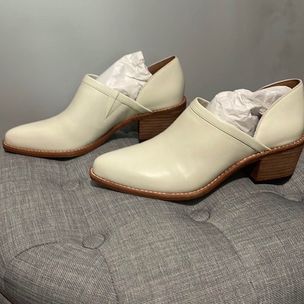 Madewell low-cut boots. Brand new.